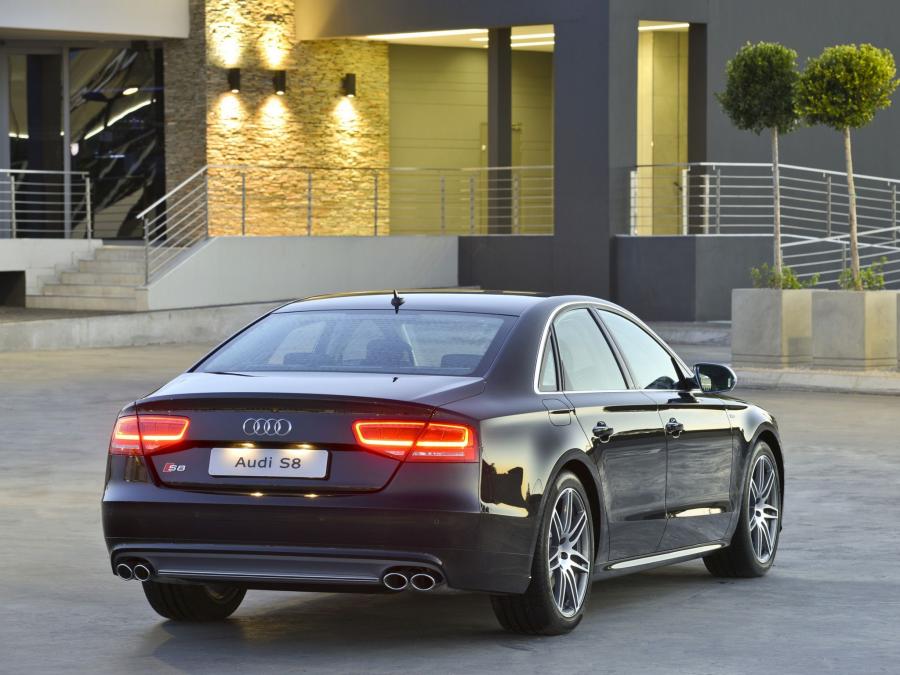  Audi S8 (D4) 2012 года  (ZA) (фото 13 из 15)